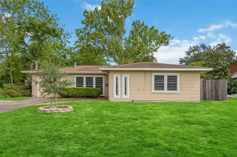 908 23rd Avenue N Texas City TX 77590