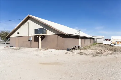 600 NE Avenue Kermit TX 79745
