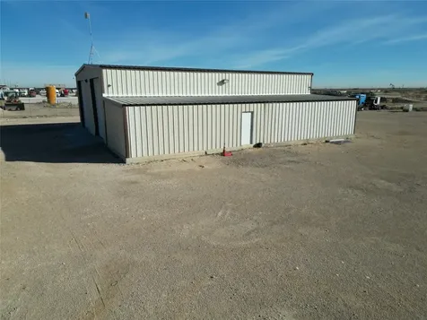 600 NE Avenue Kermit TX 79745