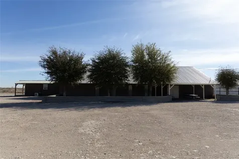 600 NE Avenue Kermit TX 79745