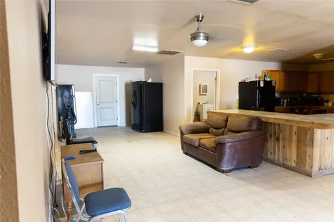 600 NE Avenue Kermit TX 79745