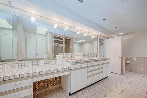316 Litchfield Lane Houston TX 77024