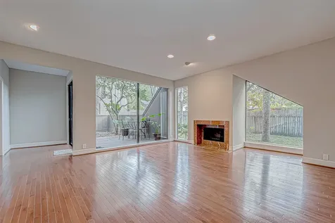 316 Litchfield Lane Houston TX 77024