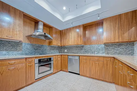 316 Litchfield Lane Houston TX 77024