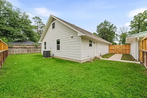 25804 Maplewood Drive Spring TX 77386