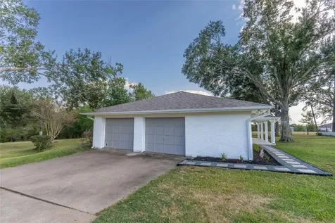 145 Camilla Circle Bellville TX 77418