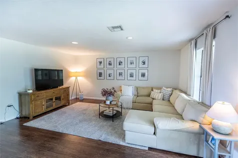 145 Camilla Circle Bellville TX 77418