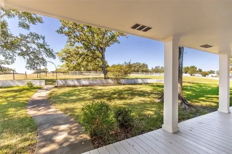 145 Camilla Circle Bellville TX 77418