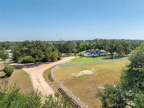 145 Camilla Circle Bellville TX 77418