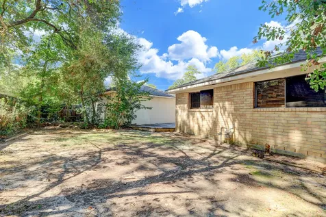 3706 Haven Pines Drive Kingwood TX 77345