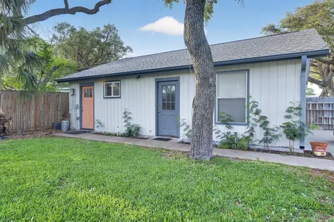 307 N 4th Street Fulton TX 78358
