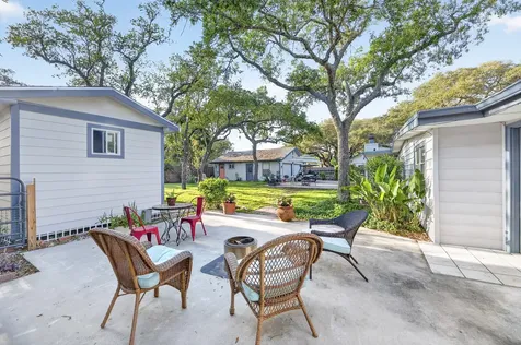 307 N 4th Street Fulton TX 78358