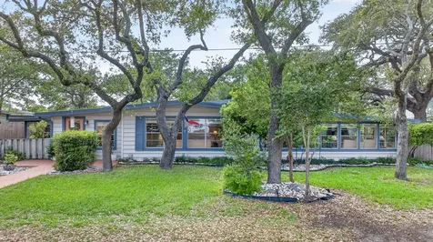 307 N 4th Street Fulton TX 78358