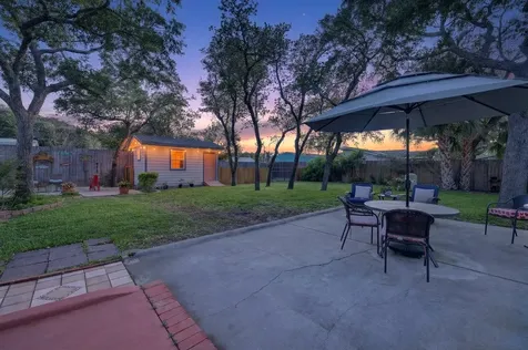 307 N 4th Street Fulton TX 78358