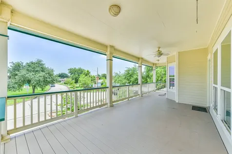 5723 Stewart Avenue Galveston TX 77551