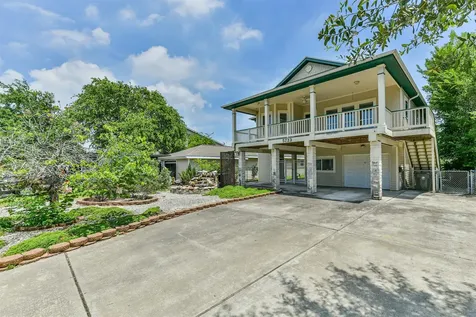 5723 Stewart Avenue Galveston TX 77551