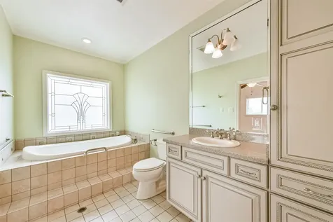 5723 Stewart Avenue Galveston TX 77551