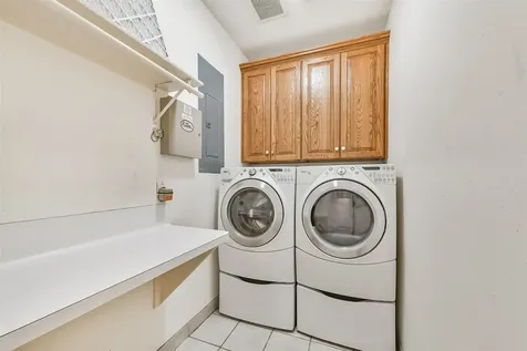 5723 Stewart Avenue Galveston TX 77551