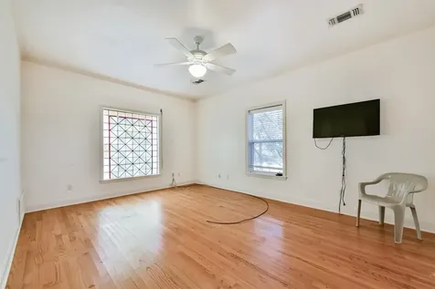 5723 Stewart Avenue Galveston TX 77551