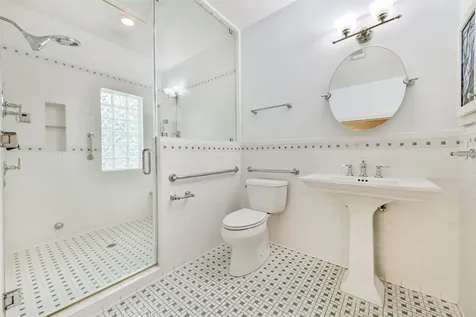 5723 Stewart Avenue Galveston TX 77551