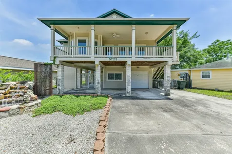 5723 Stewart Avenue Galveston TX 77551