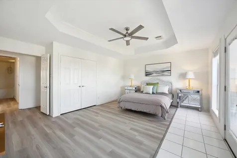 210 Easterly Tiki Island TX 77554