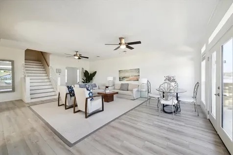 210 Easterly Tiki Island TX 77554
