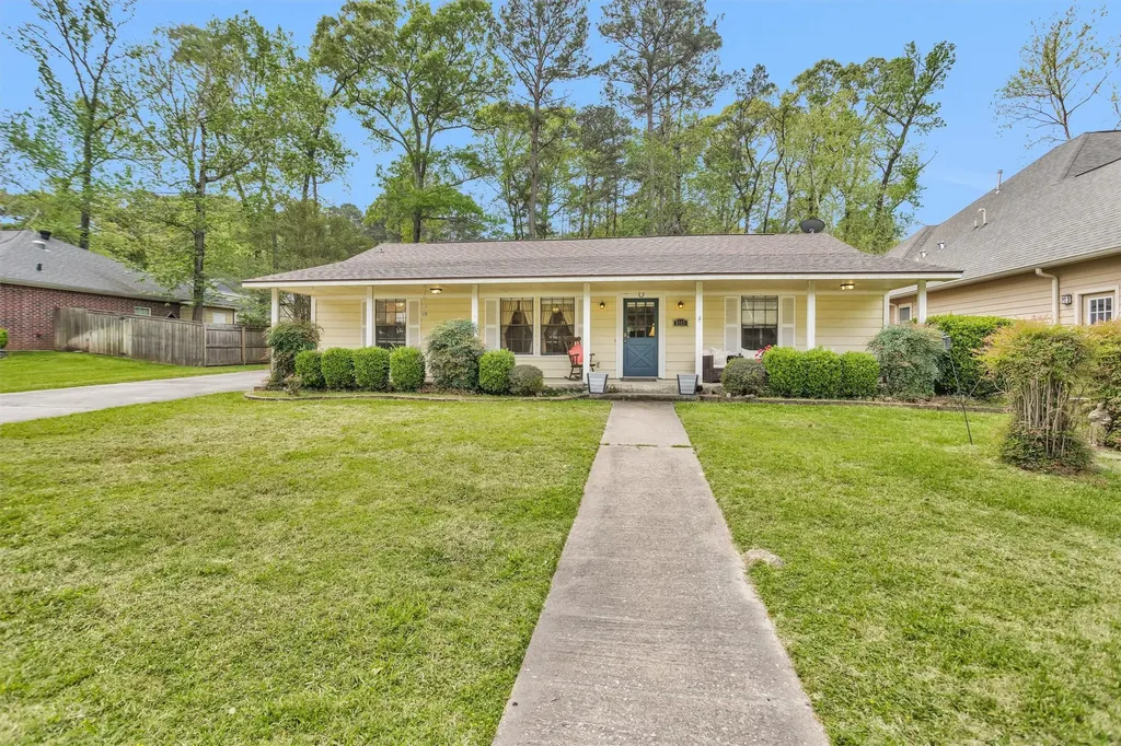2117 Bershire Drive Huntsville TX 77340