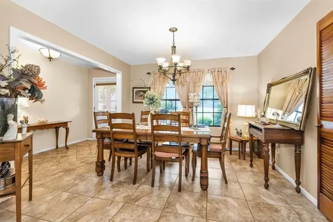 2117 Bershire Drive Huntsville TX 77340