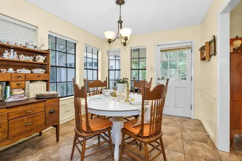 2117 Bershire Drive Huntsville TX 77340