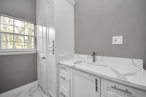 837 Fowlkes Street Sealy TX 77474