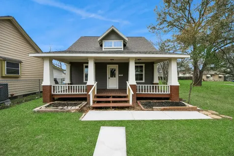 837 Fowlkes Street Sealy TX 77474