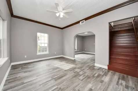 837 Fowlkes Street Sealy TX 77474