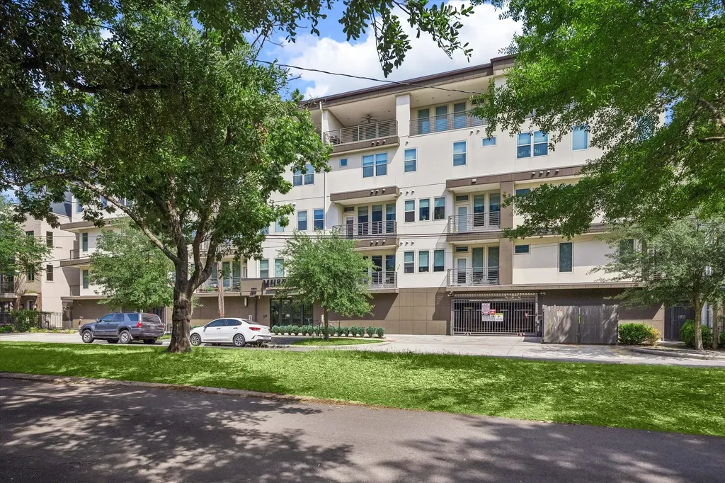 4819 Caroline Street 104 Houston TX 77004