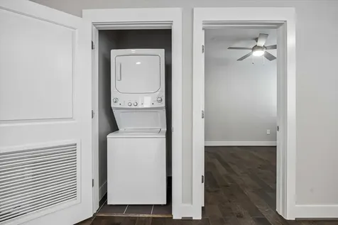 4819 Caroline Street 104 Houston TX 77004
