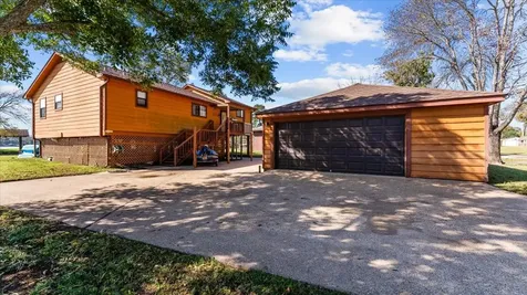 10 Shady Oaks Drive Huntsville TX 77320