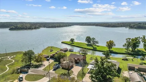 10 Shady Oaks Drive Huntsville TX 77320