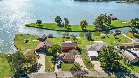 10 Shady Oaks Drive Huntsville TX 77320