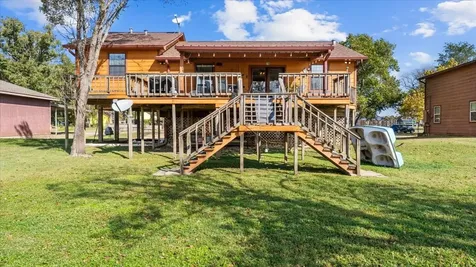 10 Shady Oaks Drive Huntsville TX 77320