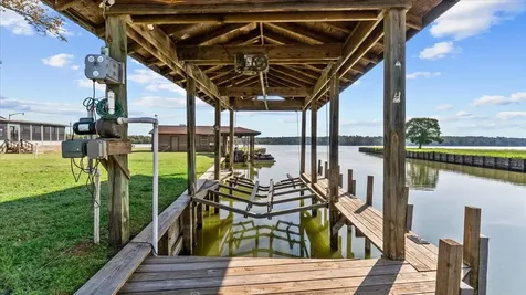 10 Shady Oaks Drive Huntsville TX 77320