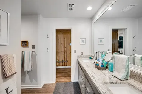 536 Wildewood Drive Chandler TX 75758