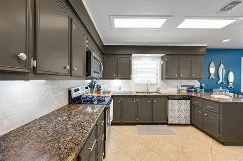 536 Wildewood Drive Chandler TX 75758