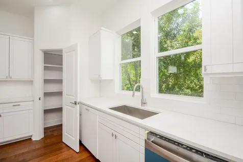 426 Sikes Street B Houston TX 77018