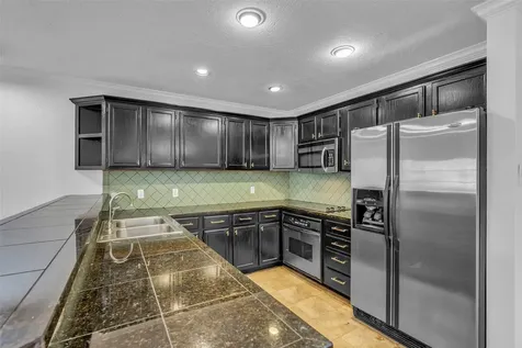 2800 Jeanetta Street 610 Houston TX 77063