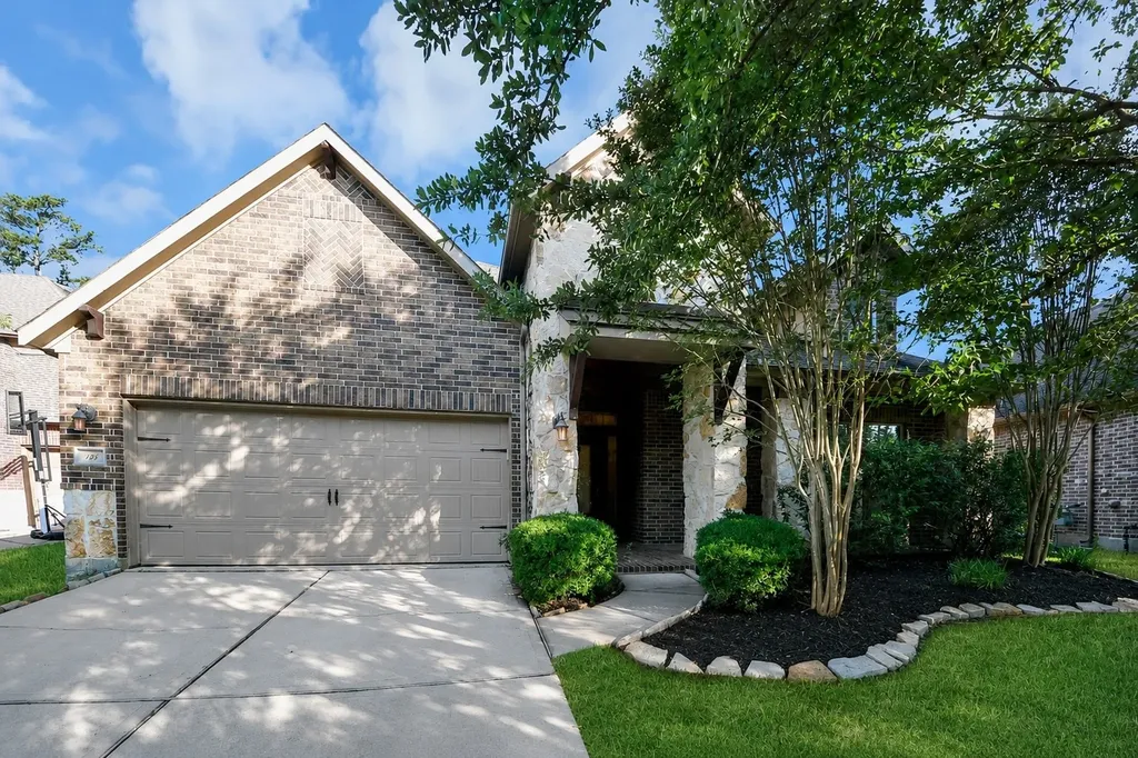 143 W Wading Pond Circle Tomball TX 77375