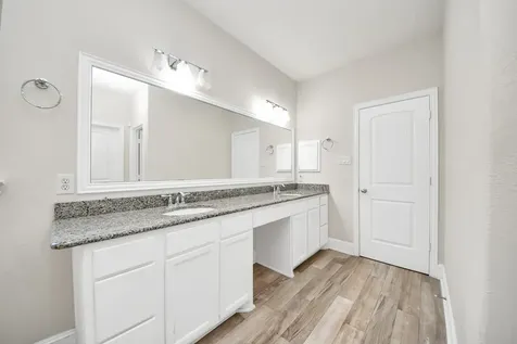 143 W Wading Pond Circle Tomball TX 77375