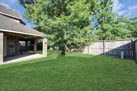 143 W Wading Pond Circle Tomball TX 77375