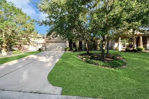 143 W Wading Pond Circle Tomball TX 77375
