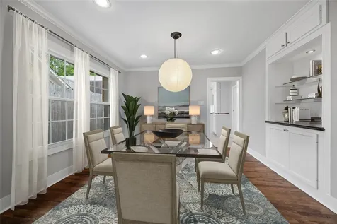 2108 White Oak Drive Houston TX 77009