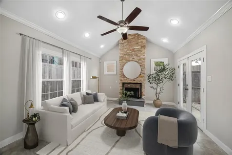 2108 White Oak Drive Houston TX 77009